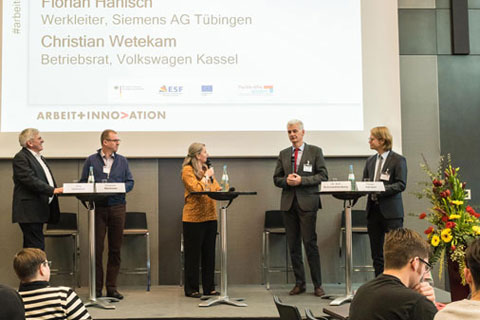 Dr. Rolf Schmachtenberg (Beamteter Staatssekretär im Bundesministerium für Arbeit und Soziales) im Gespräch