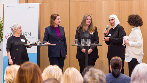 Leonie Gebers, Staatssekretärin im Bundesministerium für Arbeit und Soziales im Gespräch