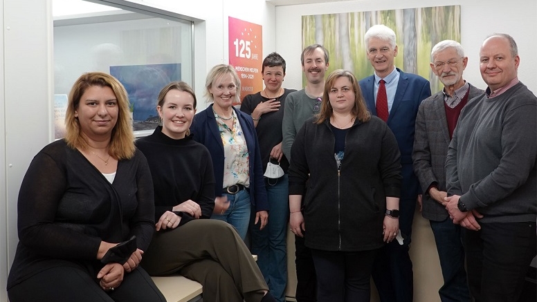 Foto (Von links nach rechts): Fanka Ognyanova, Luisa Rotthove, Elisabeth van der Linde, Stefanie Beckmann, Till Meinelt, Lilyana Tsakova, Staatssekretär Dr. Schmachtenberg, Bernhard Mülbrecht, Dietmar Davids 