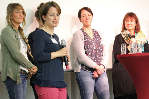 Anne-Kristin Strenske, Solaris FZU gGmbH, Pädagogin, Berit Utrap, Jobcenter Köln, Stefanie Kühnhenrich, Jobcenter EU-aktiv Euskirchen, Moderatorin Susanne Ulrich, Centrum für angewandte Politikforschung (v.l.n.r.)